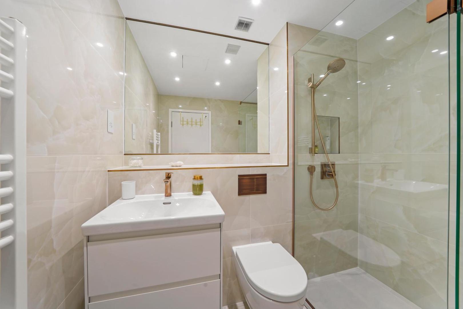 Bild 8: Flat 315, 33 Birtton Street