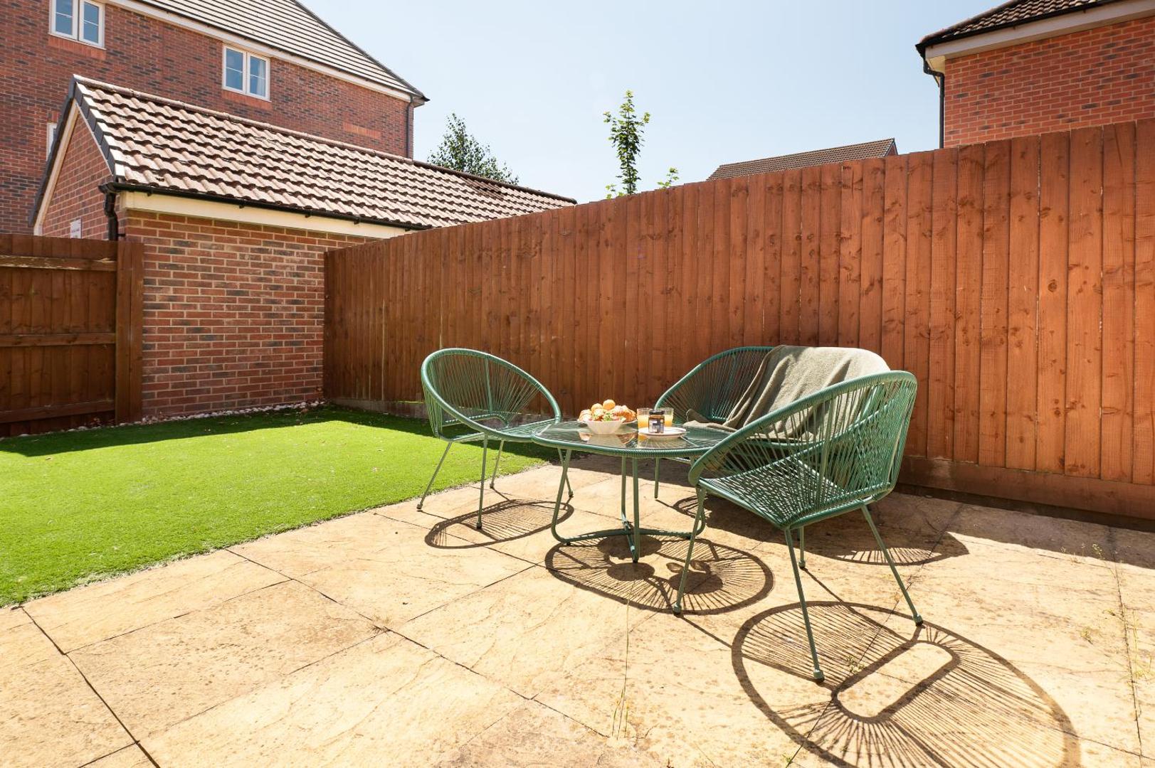 Foto 9: Spacious 4 bedroom, perfect for contractors, families, private parking