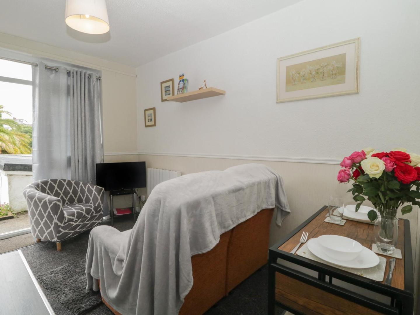 Flat 3, Big Tree Holiday Flats photo 9