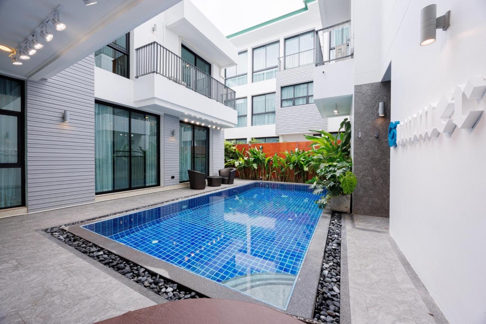 Фотография 7: 曼谷市中心七卧室独栋豪华泳池别墅