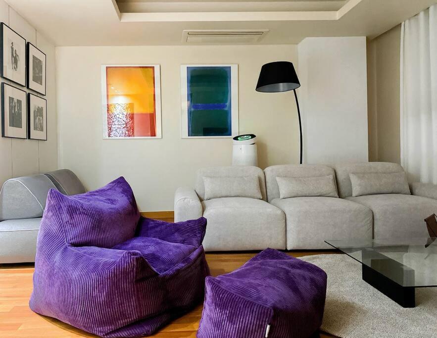 Foto 3: Spacious & Modern Family Retreat