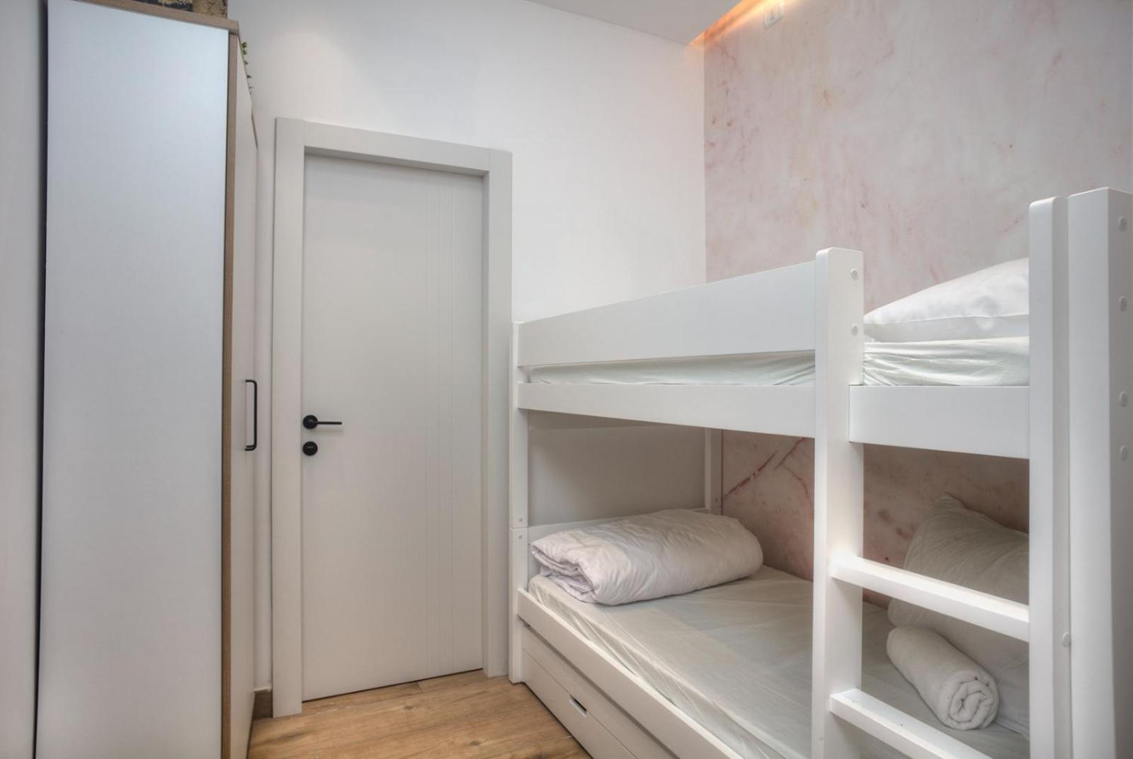 Zdjęcie 7: פאר - סוויטת יוקרה משפחתית בעתיקה Pe'er - Luxury Family Suite in the Old City