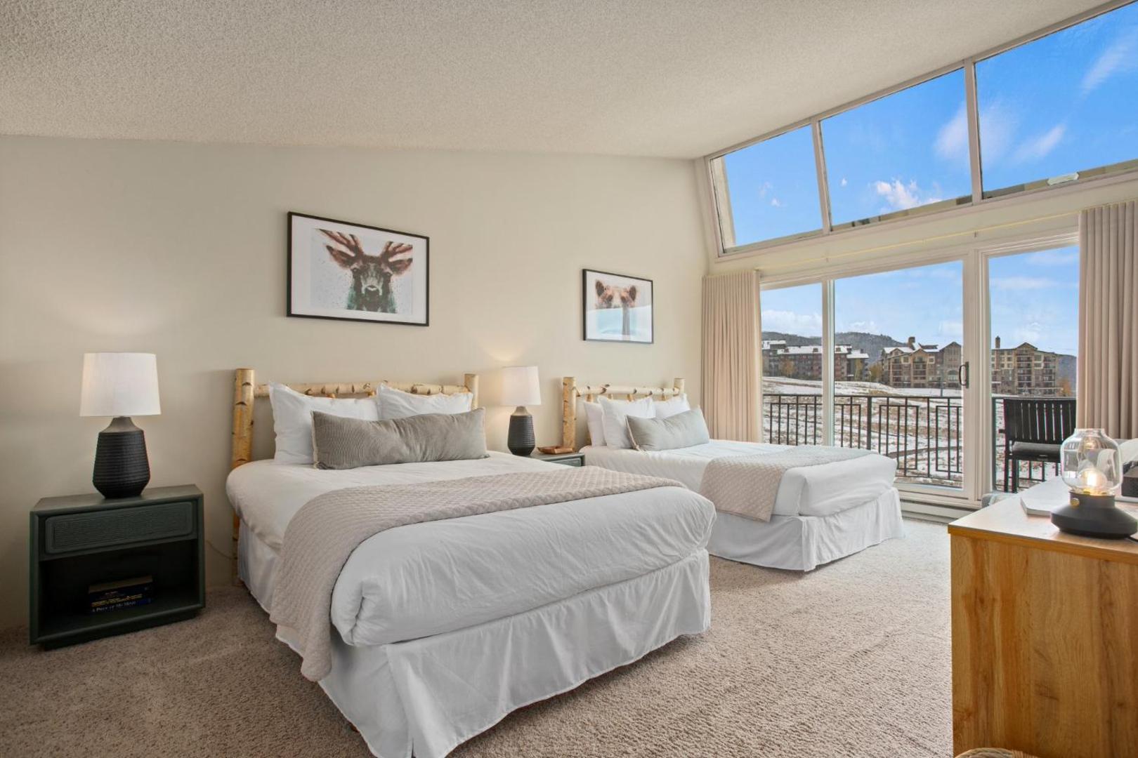 Foto 4: Pool, Hot Tub, Sauna, Ski In-Out, Amazing Ski Area Views, Top Floor Condo,