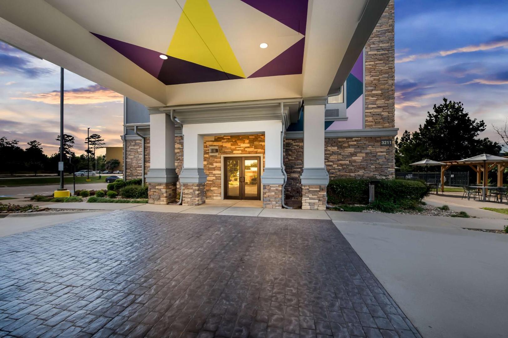 Foto 4: Spark By Hilton Longview