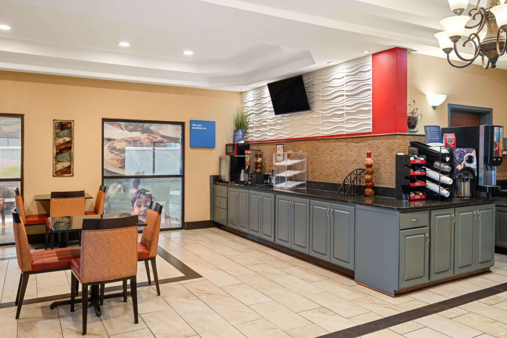 Foto 5: Ramada by Wyndham Locust Grove