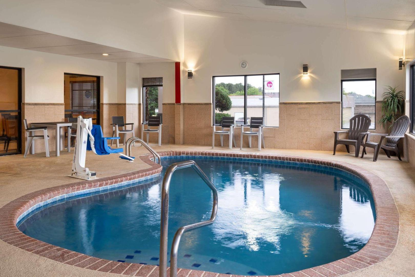 Foto 9: Ramada by Wyndham Locust Grove