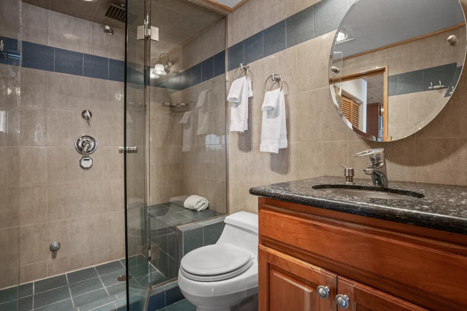 Foto 5: Ski In, Ski Out, Steam Shower in Unit, Outdoor Hot Tub