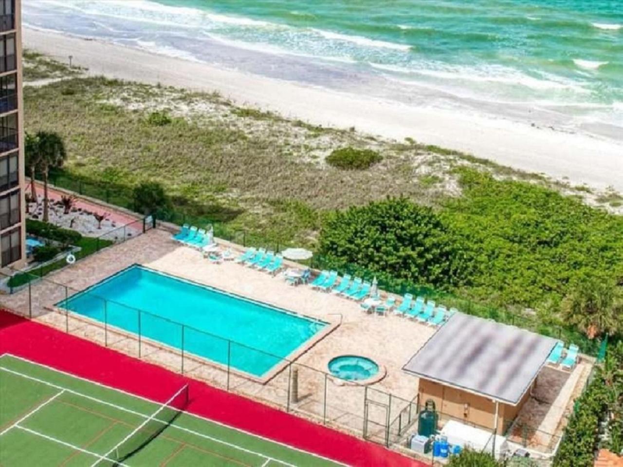 Foto 4: Reflections on the Gulf Indian Rocks Beach FL - 2 Week Minimum Stay