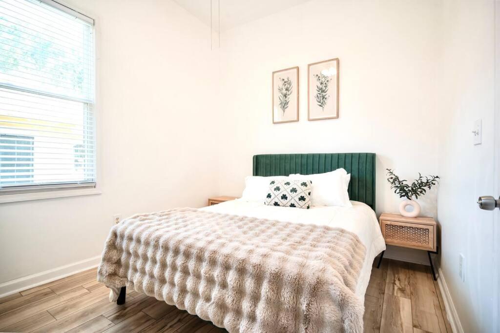 Billede 4: 2BR Boho Chic Duplex, Savannah - Near Tybee Island!