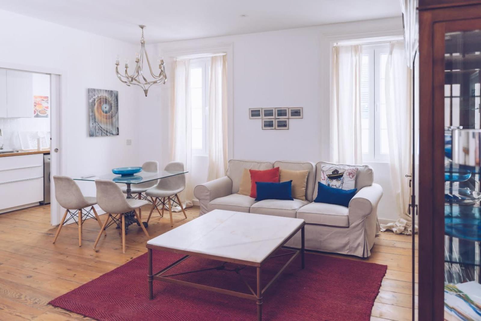 Bilde 8: Chic & Luxurious 2-BR Escape Designed for Elegance