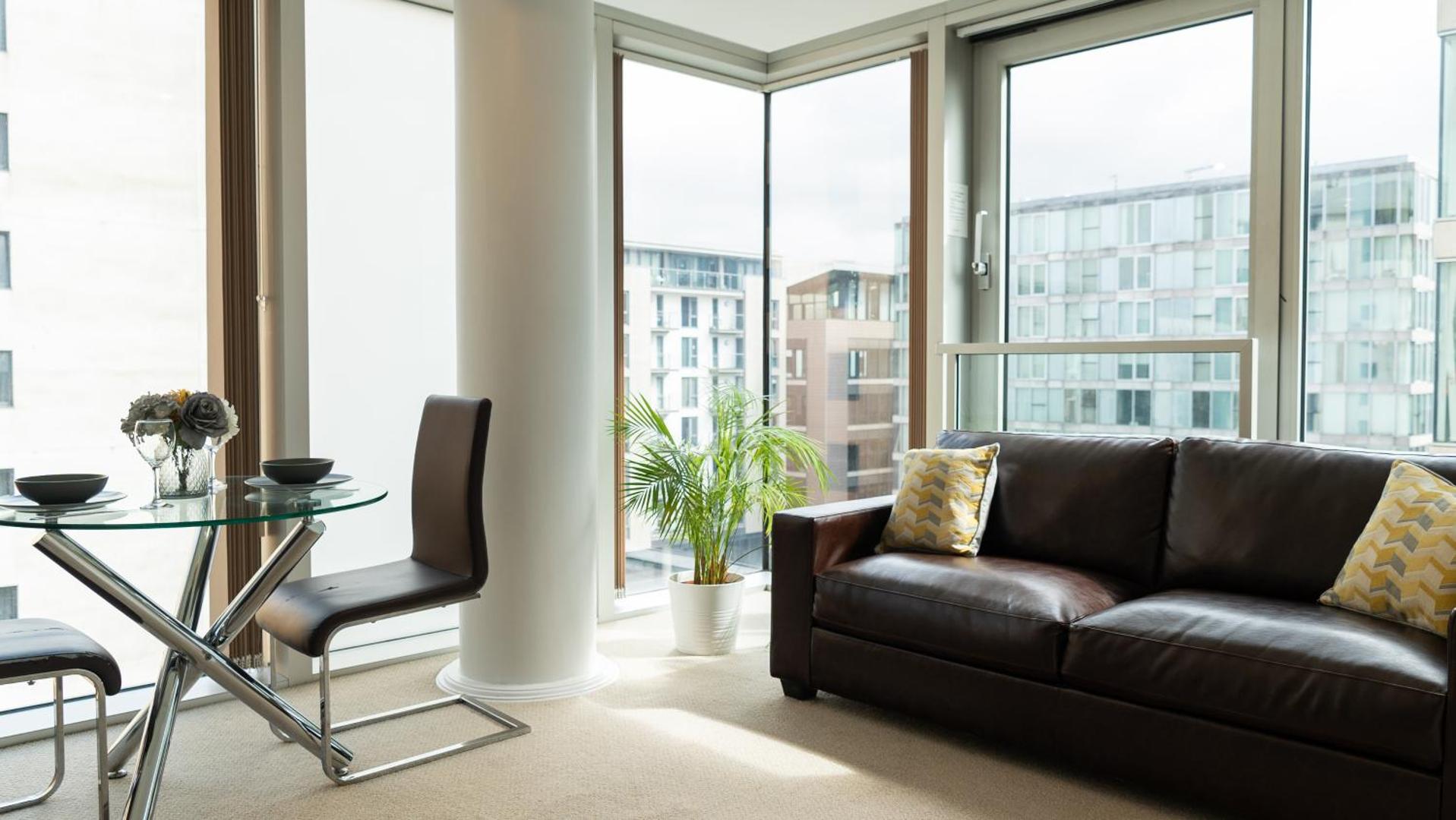 Φωτογραφία 5: Cotels at The HUB Serviced Apartments, Superfast Broadband, Central Location, Free Parking