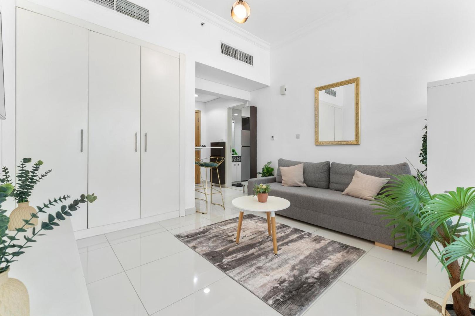 Waves - Executive Bay Studio, Canal View and Modern Amenities photo 7