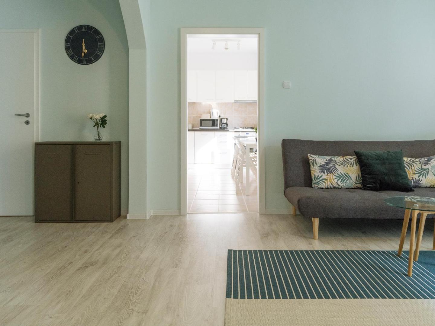 Foto 5: Spacious & Quiet - City Center - 2BR Apartment