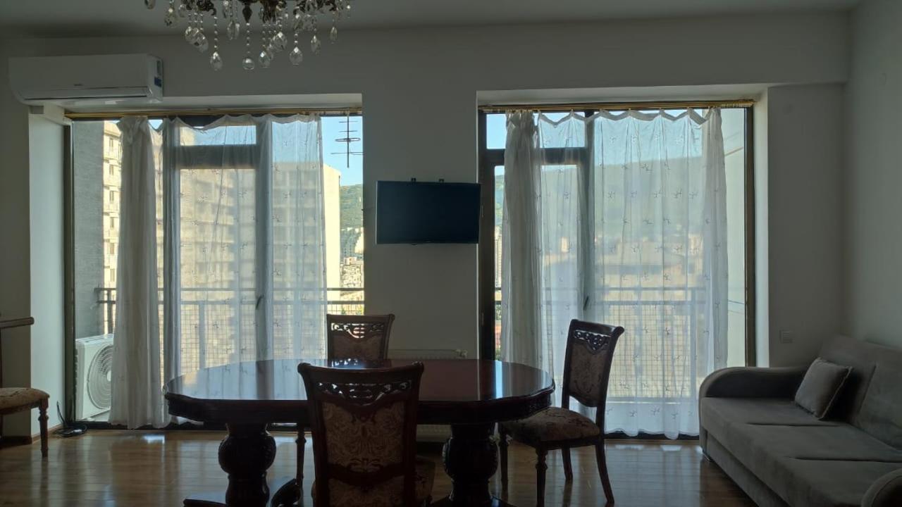 Photo 3 : Flat with Stunning Views