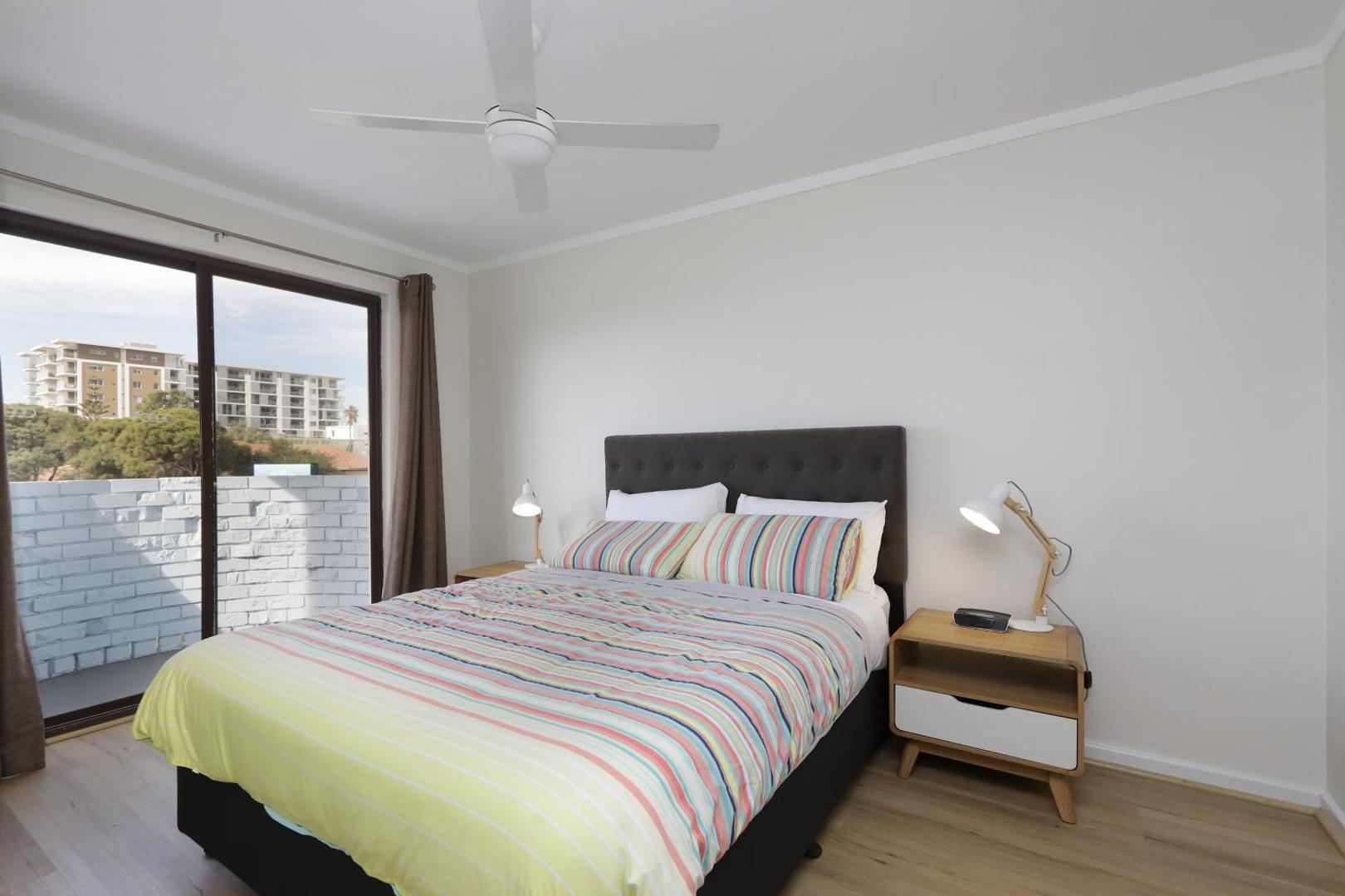 Fotografie 6: Light & Bright Apartment, 5 minute walk to the Beach