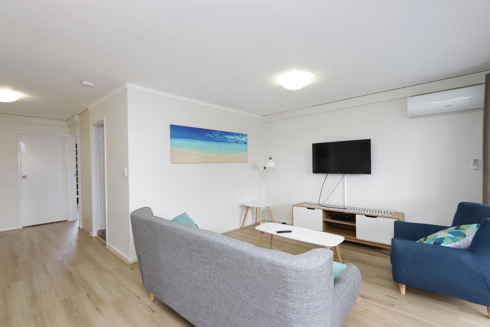 Fotografie 2: Light & Bright Apartment, 5 minute walk to the Beach