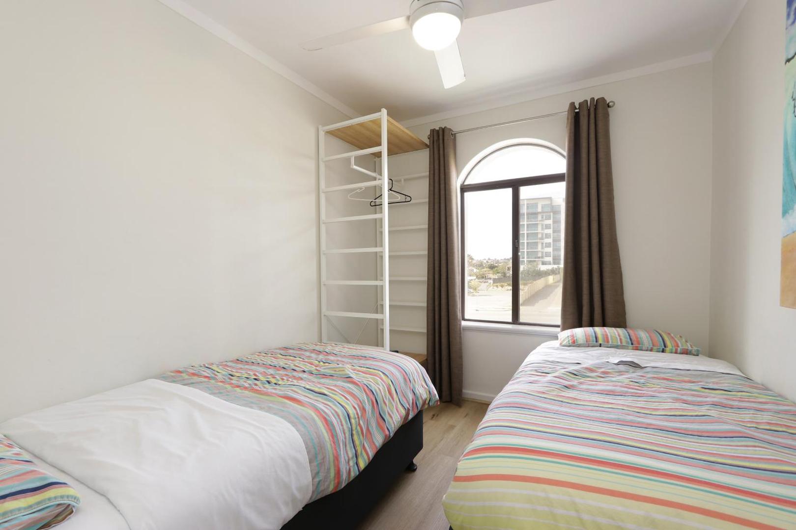 Fotografie 7: Light & Bright Apartment, 5 minute walk to the Beach