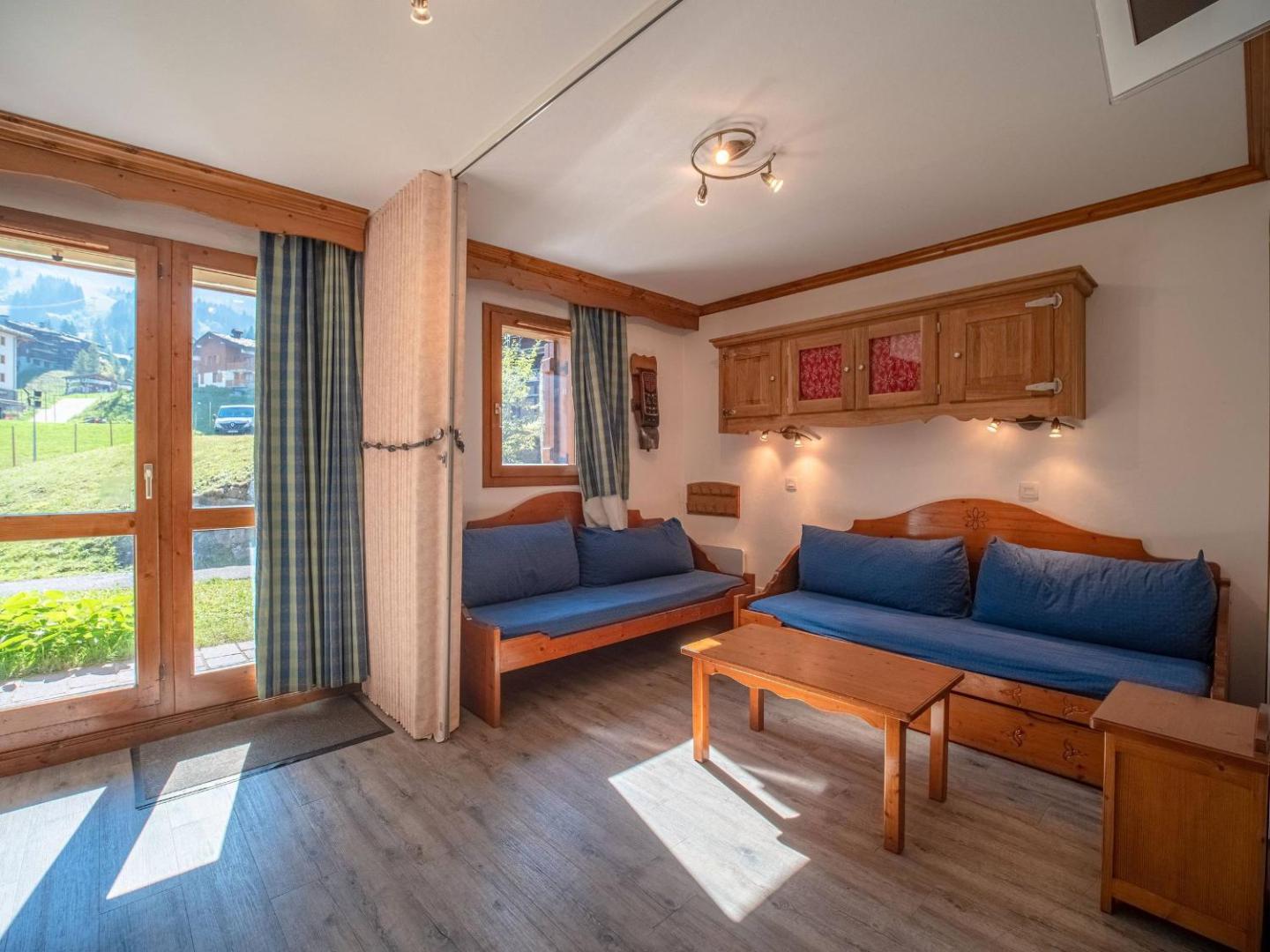 Fotografie 2: Studio divisible, proche pistes et commerces, terrasse sud - FR-1-356-237