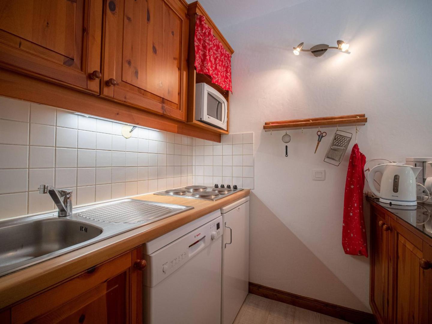 Fotografie 7: Studio divisible, proche pistes et commerces, terrasse sud - FR-1-356-237
