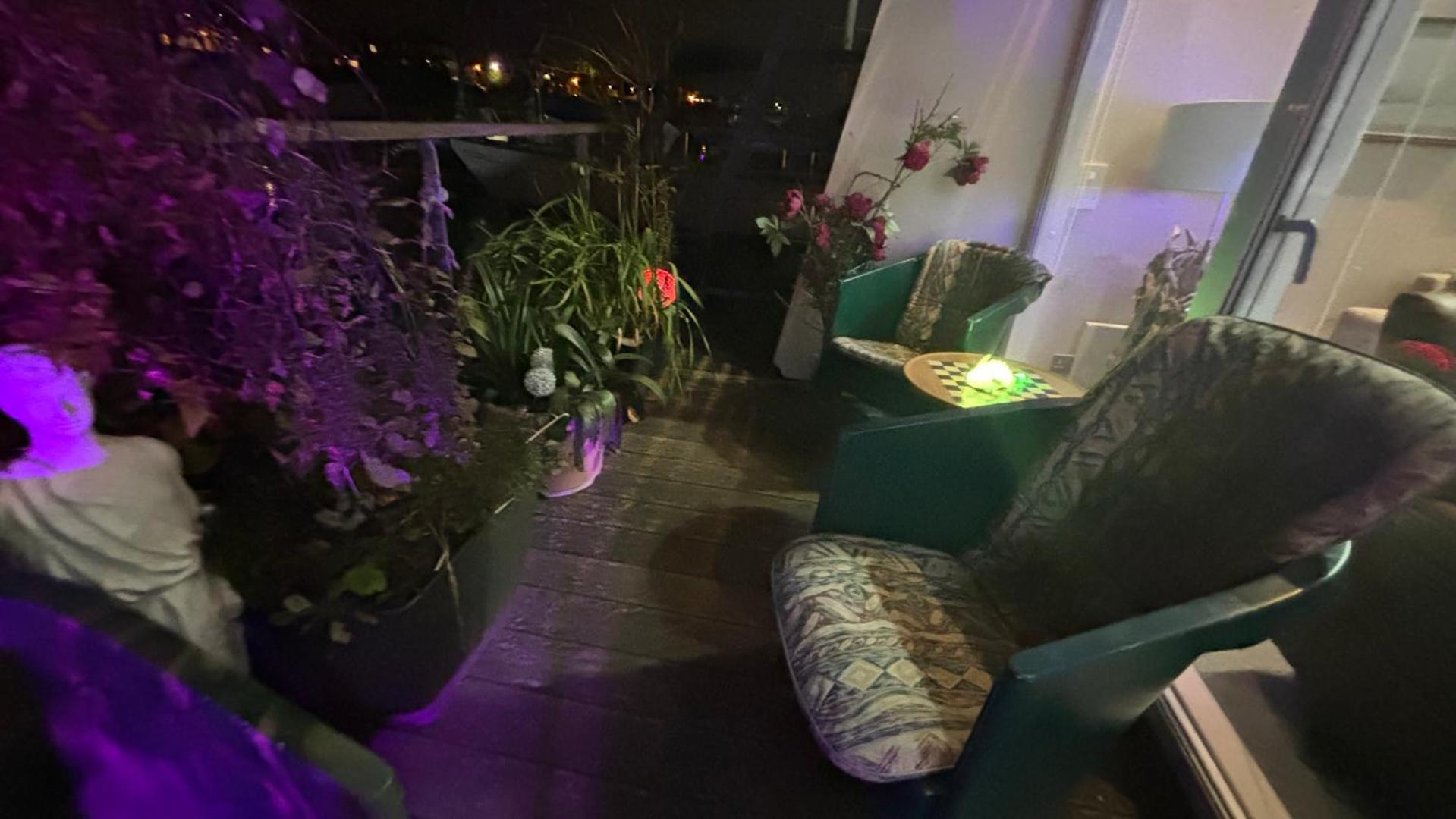 Bilde 10: Float uniquely on Liverpool Waterfront on our high end 8 berth Houseboat