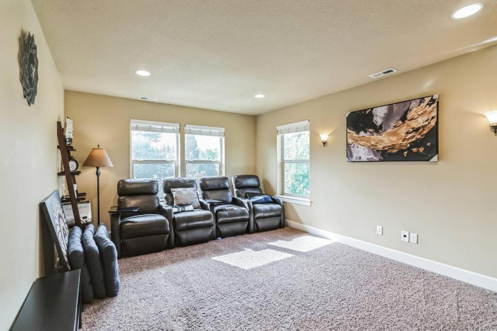 Billede 2: Spacious, Quiet, private, 5 BR Near Portland DT