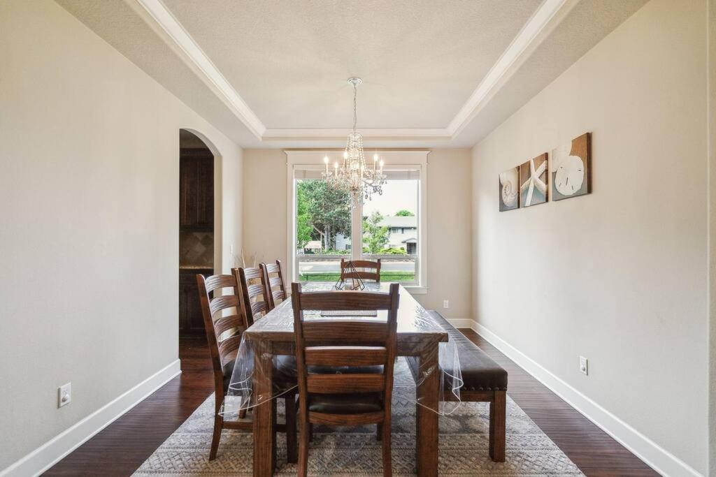 Billede 3: Spacious, Quiet, private, 5 BR Near Portland DT