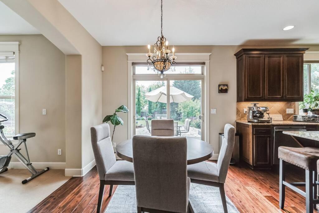 Billede 6: Spacious, Quiet, private, 5 BR Near Portland DT