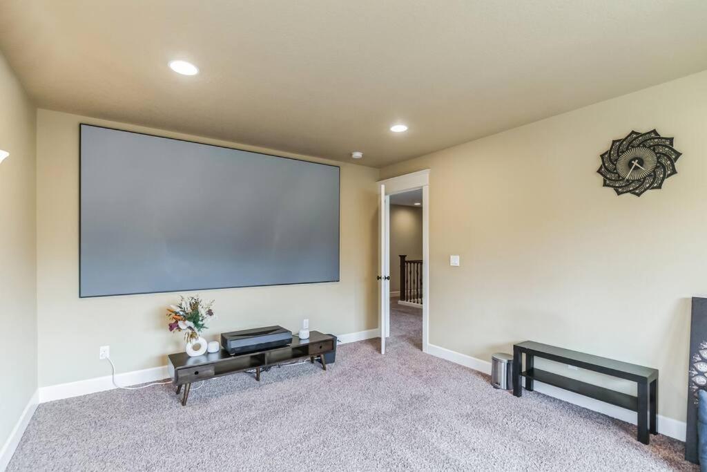 Billede 10: Spacious, Quiet, private, 5 BR Near Portland DT