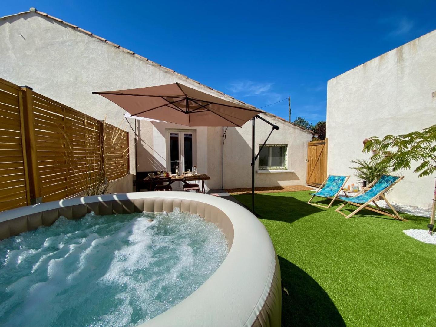 Fotografie 3: Tiny Harmony - Logement confortable avec jardin et jacuzzi privés près d’Aix en Provence