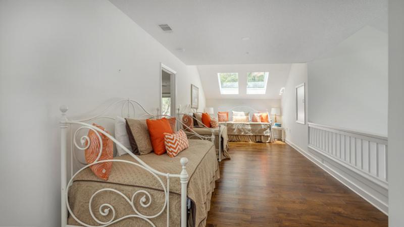 Kuva 4: Complex Pool, Loft, Lagoon Views