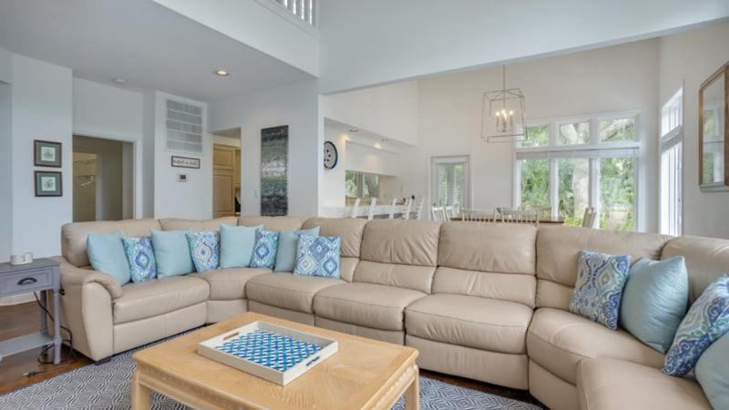 Kuva 7: Complex Pool, Loft, Lagoon Views