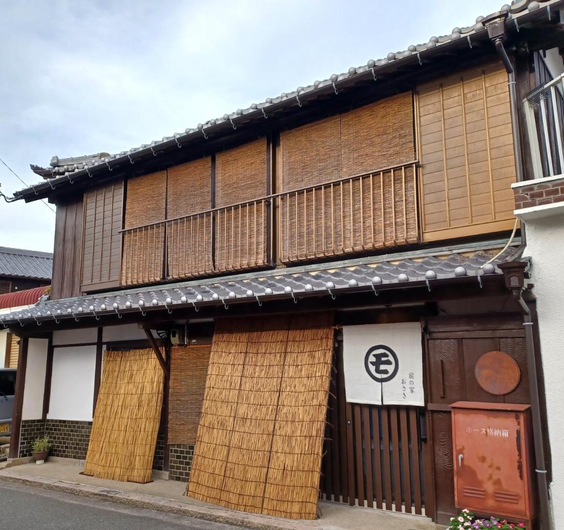 Fotografia 2: 前の家おさき