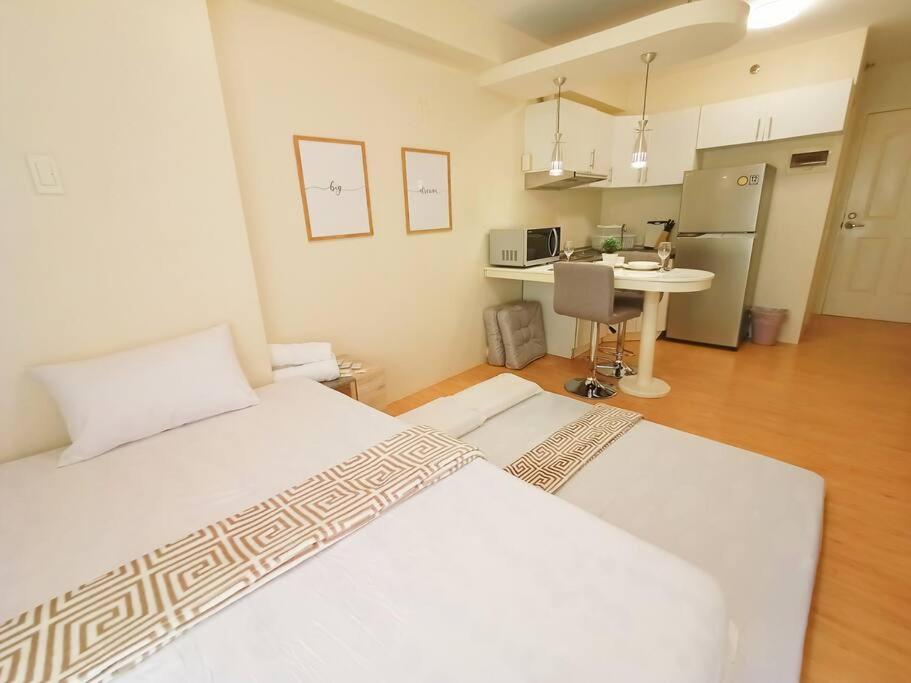 Bilde 2: Pool, WI-FI & Netflix in Cebu IT Park