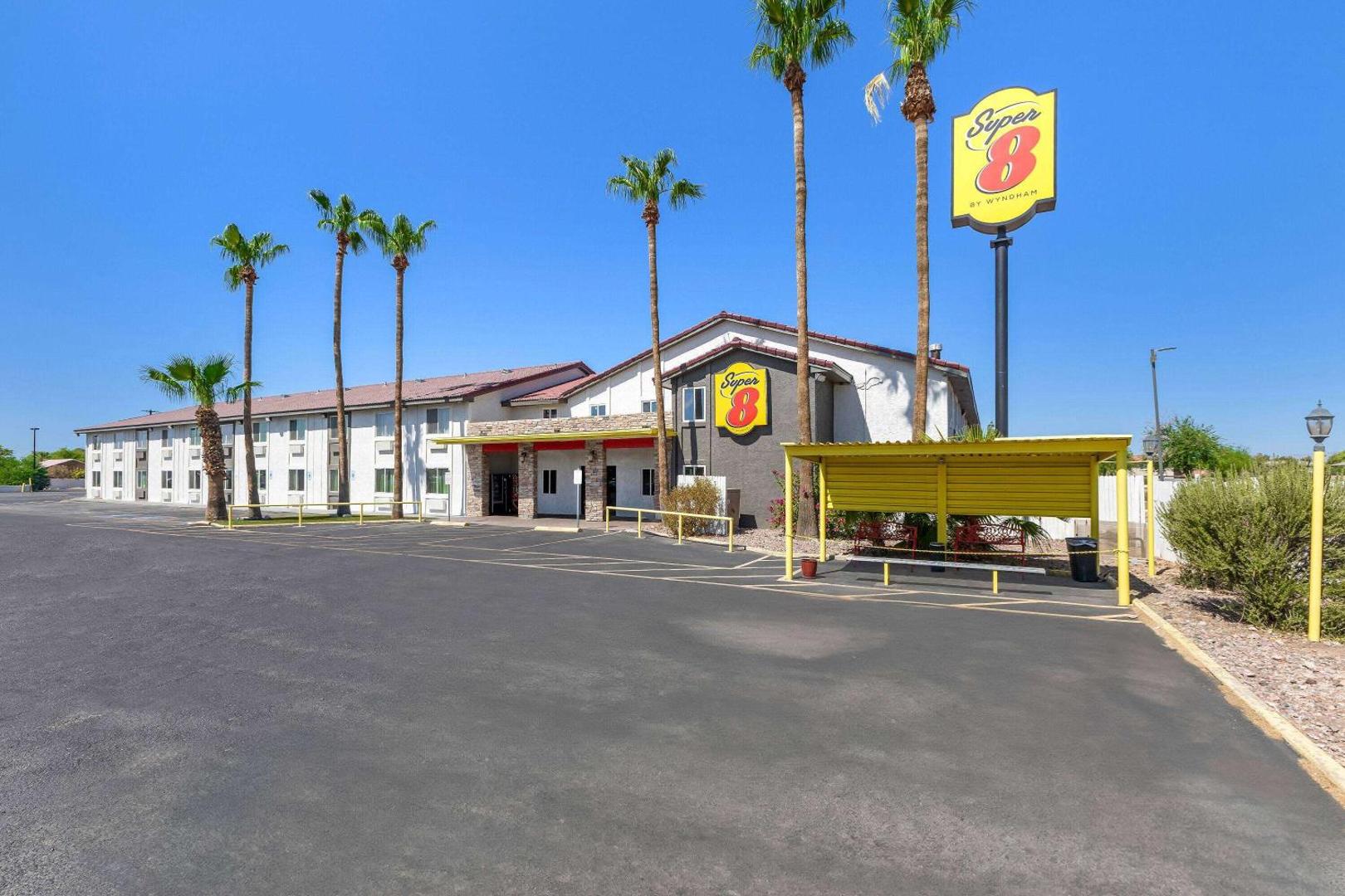 Kuva 5: Super 8 by Wyndham Goodyear/Phoenix Area