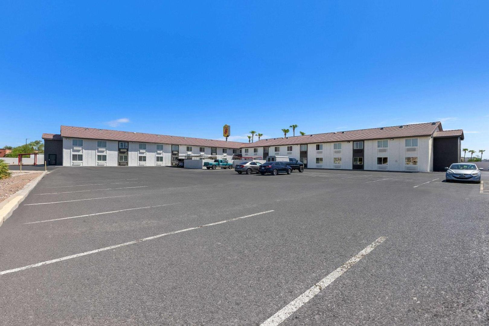 Kuva 9: Super 8 by Wyndham Goodyear/Phoenix Area