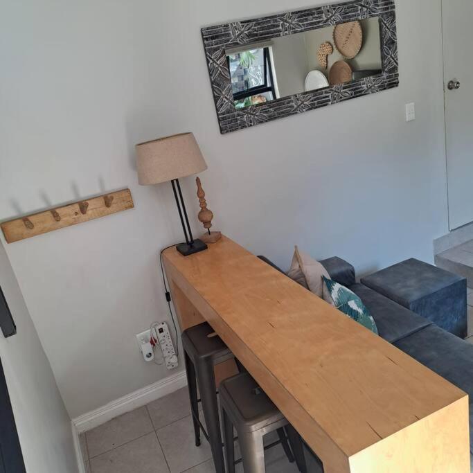 Foto 3: Open, Fresh & Private - Loft Styled Apartment