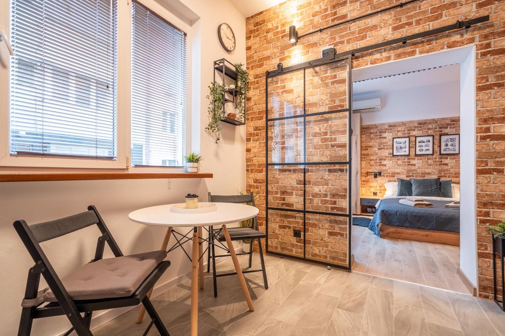 Foto 2: 1BD Flat in Sofia Center - 2 min to Vitosha & NDK by Flat Mаnager