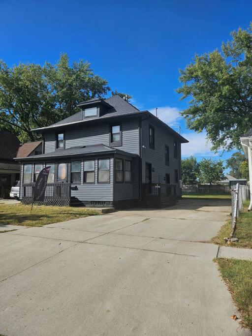 Foto 10: Spacious Duplex by Fairgrounds & Downtown with Fire Pit