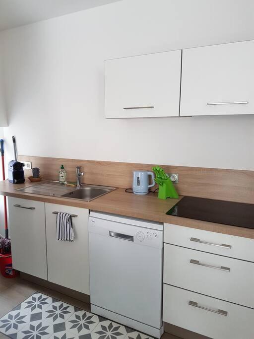 Duplex, 2 chambres, 75m2 proche Commerces et plage的照片10
