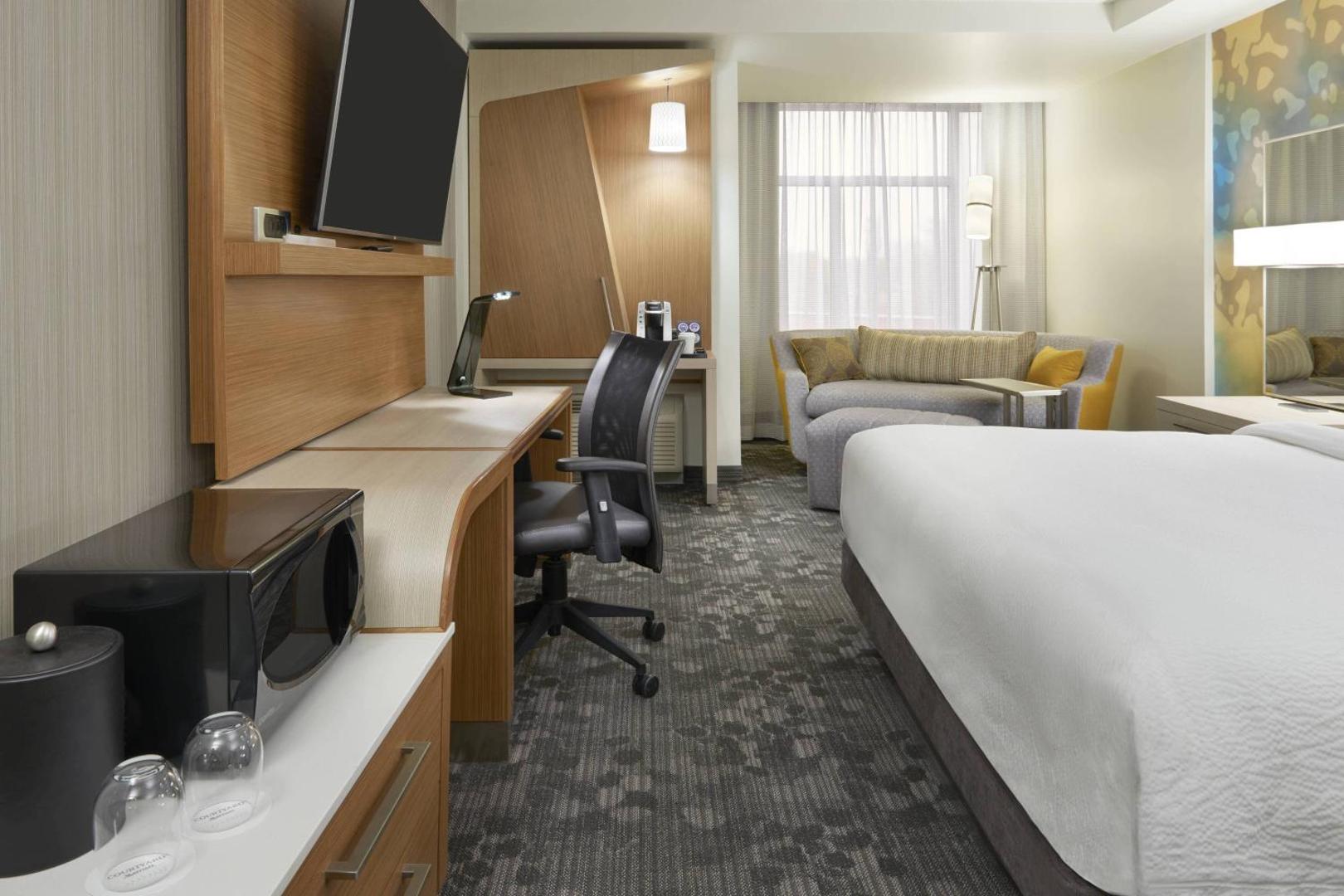 Foto 10: Courtyard by Marriott Oshawa