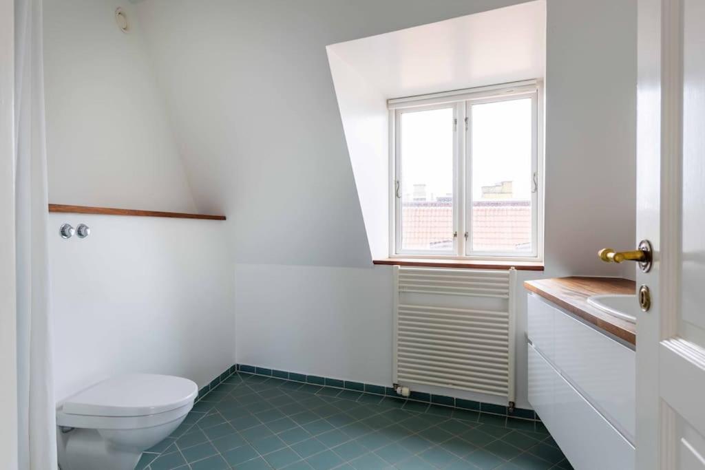 Fotografie 4: 2BR with Amazing City Skyline View