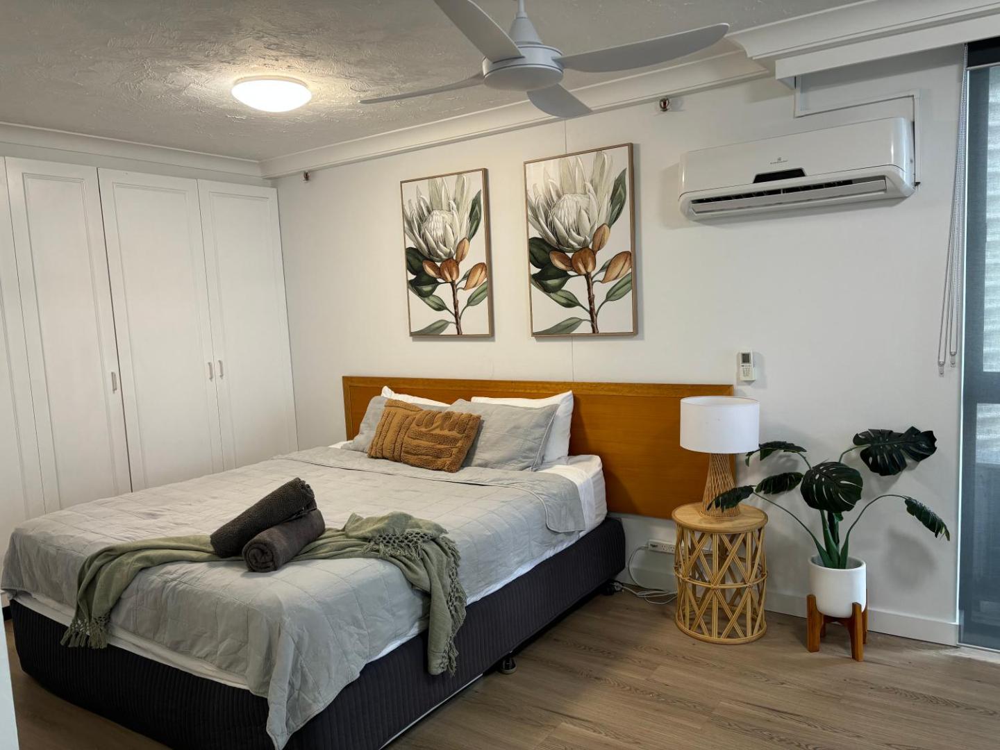 Foto 3: Unit 2 - Beach view in Paradise