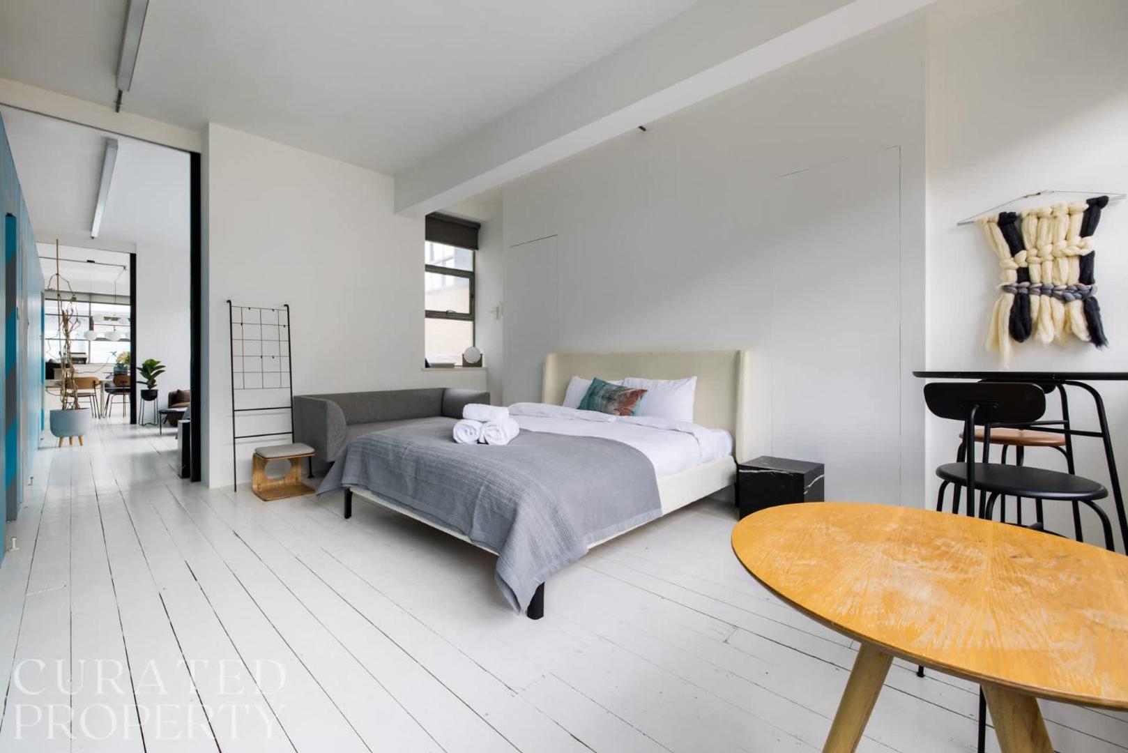 Foto 2: Spacious & Bright Loft Apartment - Shoreditch