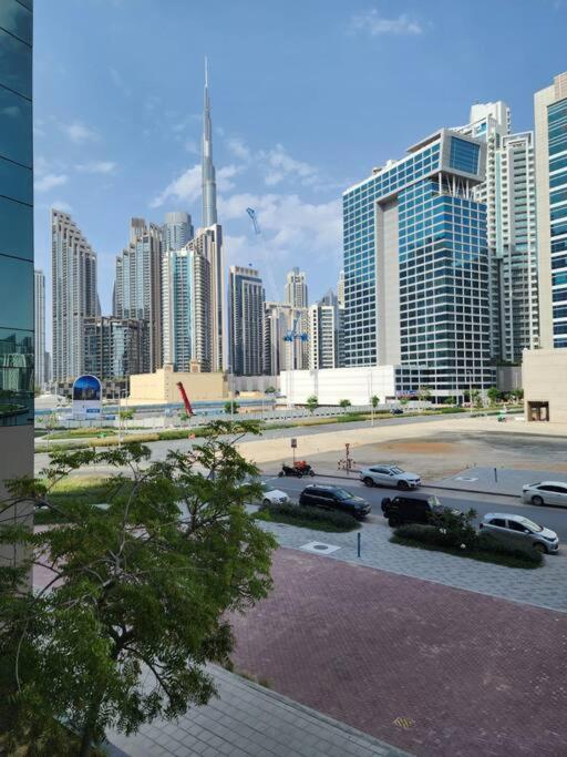 Kuva 10: Studio with Terrace Damac Maison Cour Jardin Business Bay