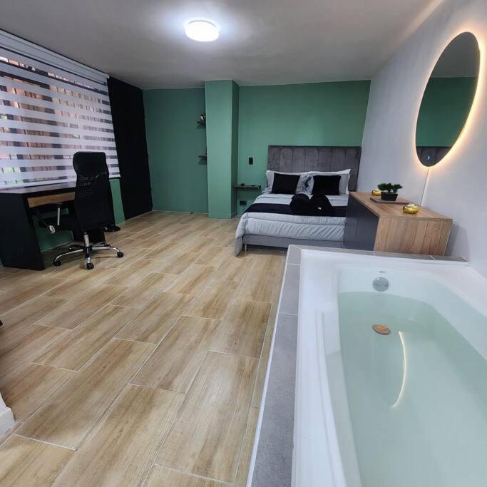 Bilde 4: Loft with bathtub in Laureles