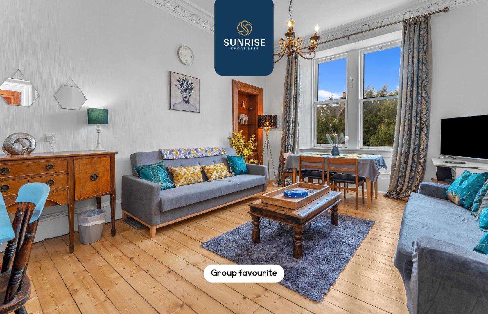 Φωτογραφία 3: DUPLEX - 5 Bed Rooms, Amazing Views, Fully Equipped, Free Parking, WiFi, FAVOURITE for Groups & Businesses, Food, Bars, Shops, Library, River Views, by SUNRISE LONG LETS and SERVICED ACCOMMODATION DUNDEE
