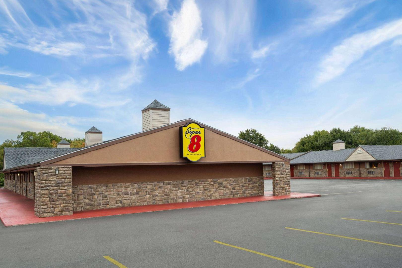 Photo 3 : Super 8 by Wyndham Youngstown Girard