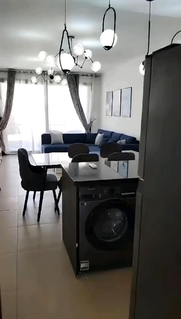 Bilde 3: Swing at Cecile 2 bedroom, Azha, by Little Hut Vacations