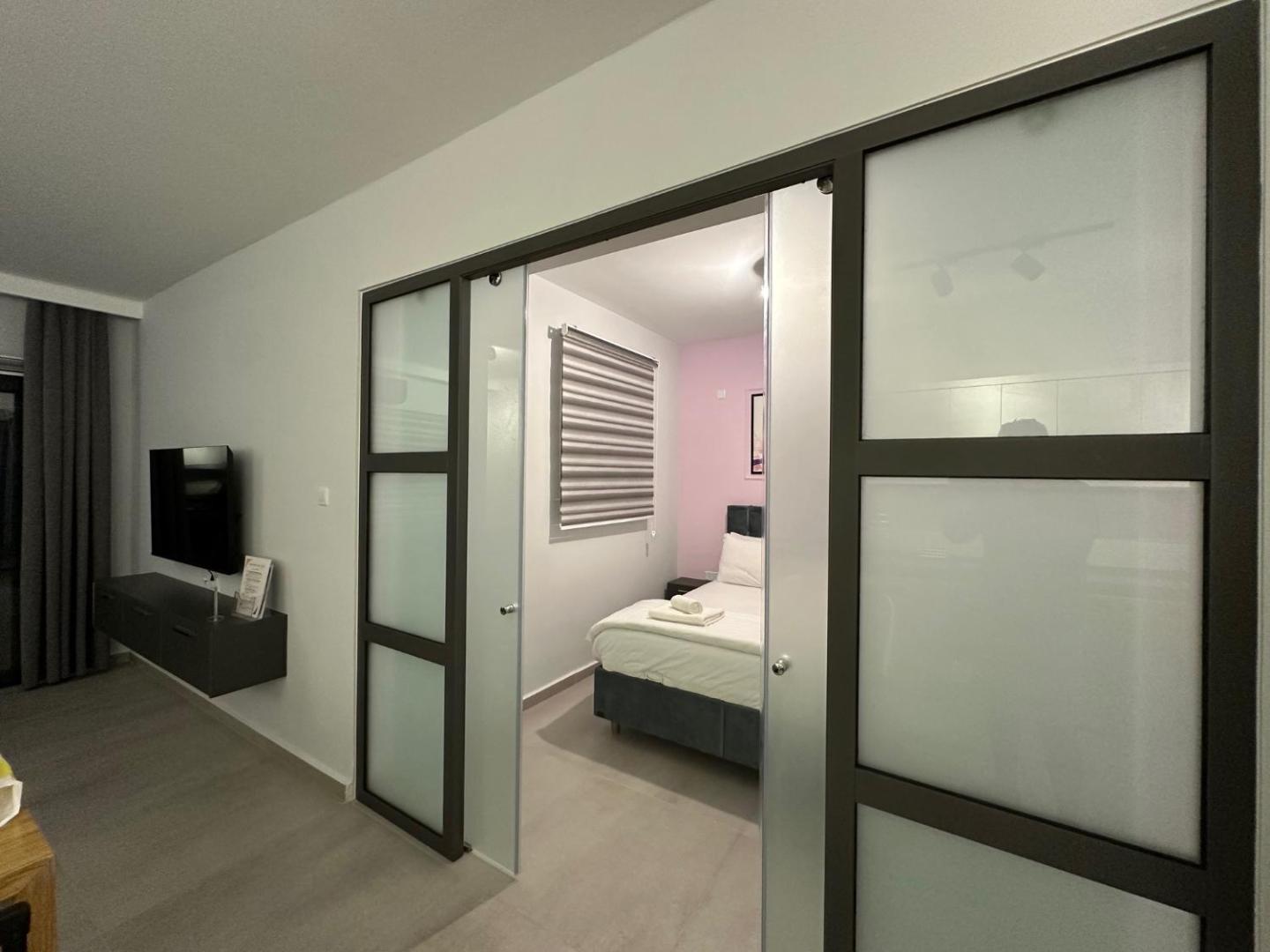 Foto 3: Caesar Clarus 33, Luxury 1-Bedroom Apartment