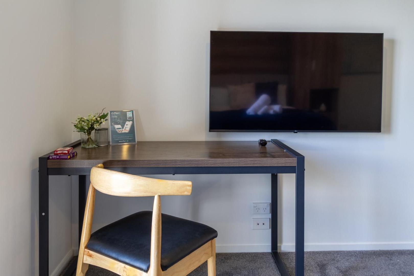 Foto 8: Inviting & Comfortable Upper Studio in Wilmer